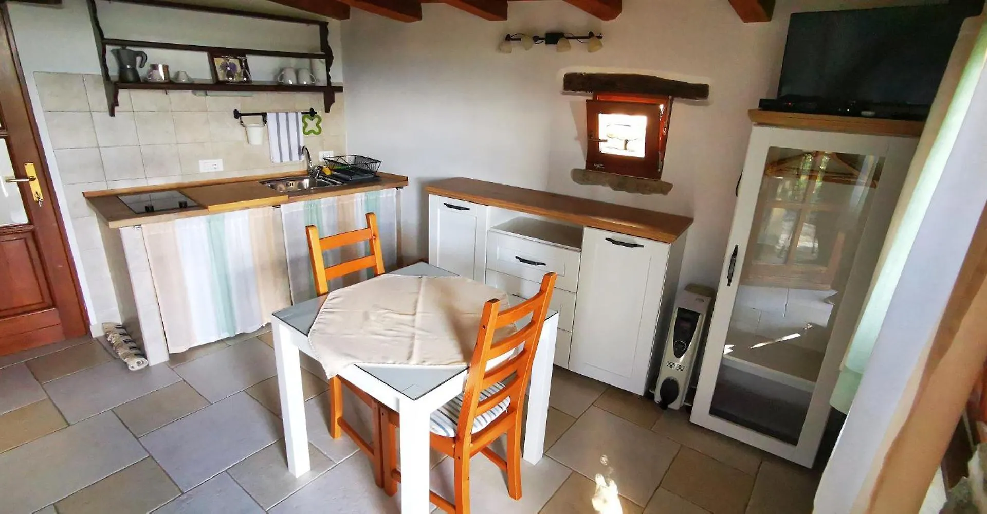 Studio Apartment Belvedere Grožnjan 0*,  Kroatien