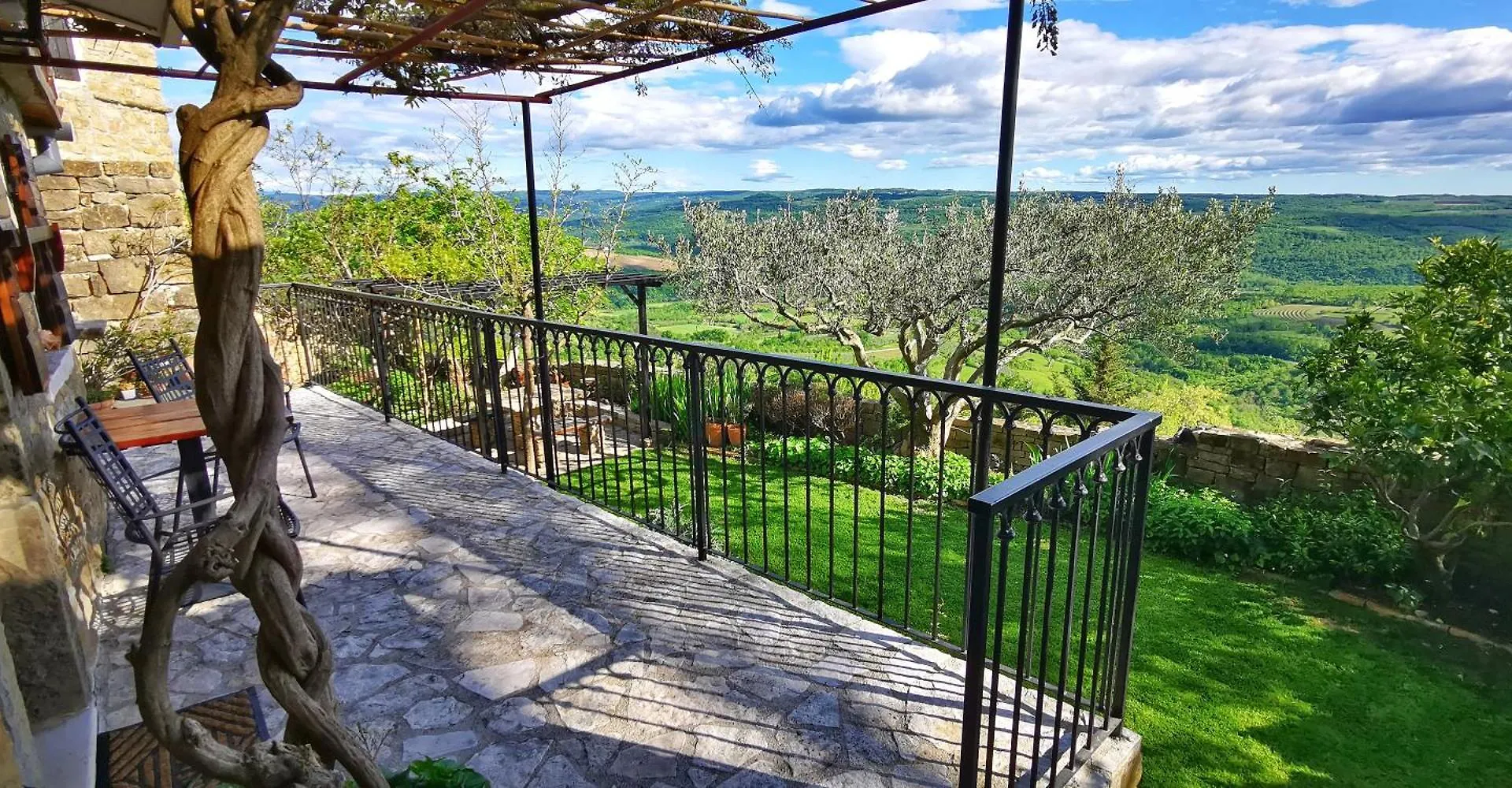 Studio Apartment Belvedere location